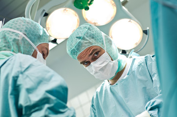 Lámparas de operaciones: tipos y modelos